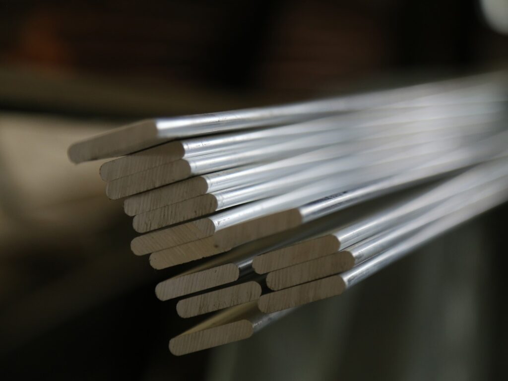 Алюминиевая шина 80х4 80 мм 4 мм А5Е ГОСТ 15176-89